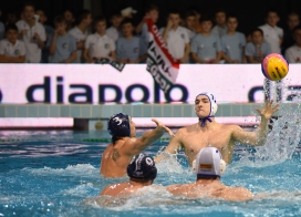 Az első győzelem a rájátszásban!