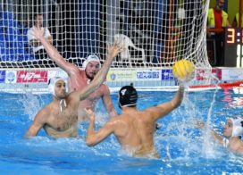 Tisztes helytállás Szolnokon